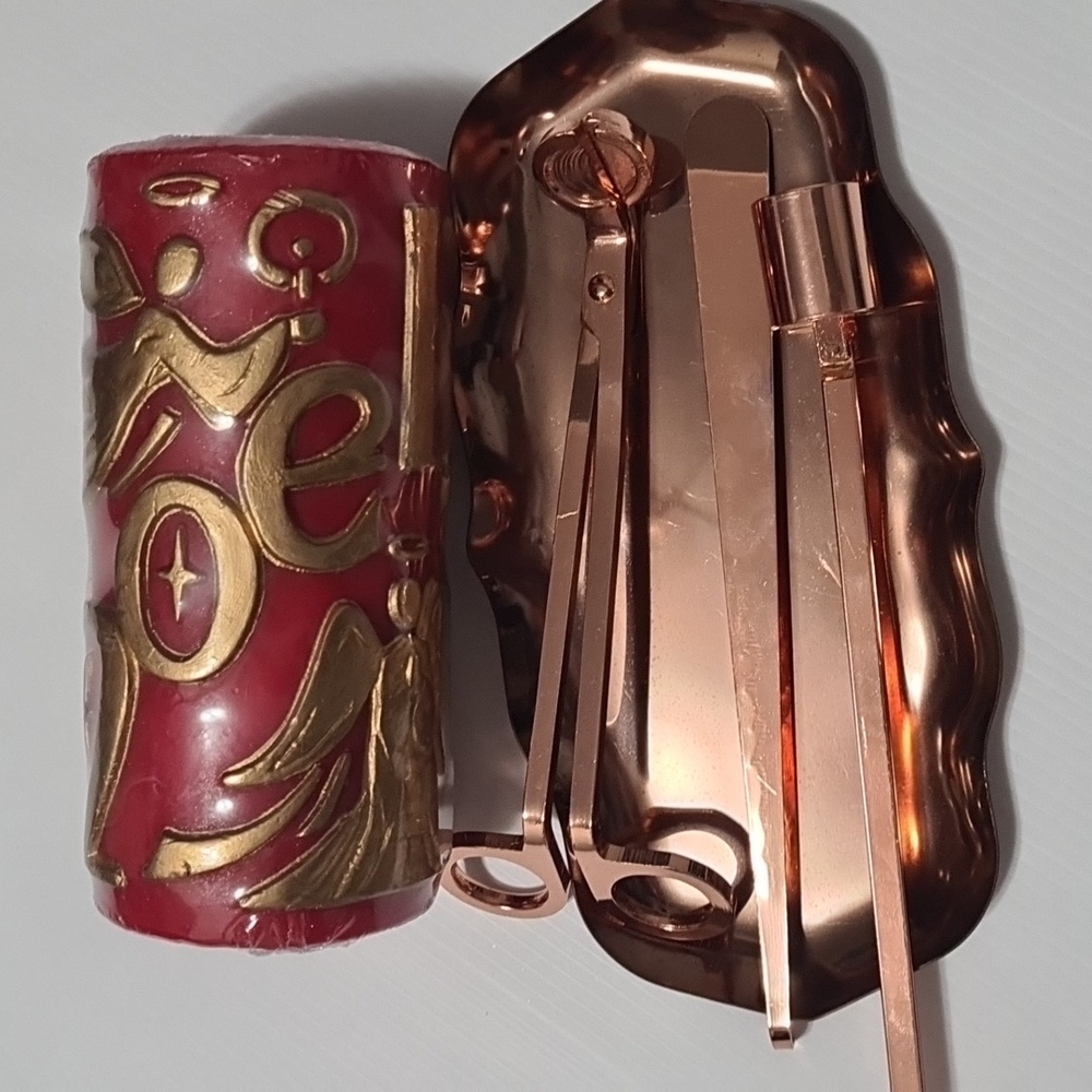 Candle accessory set